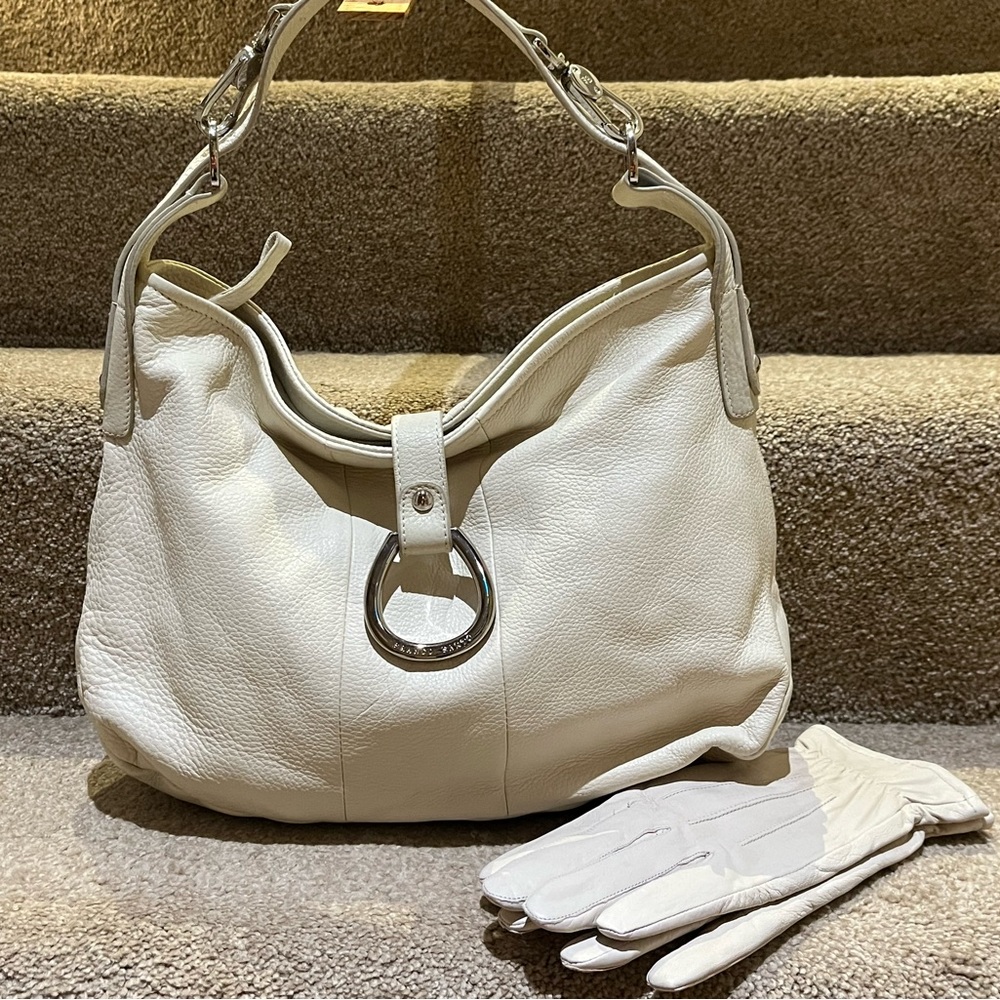 Franco Santo Ivory/Cream Leather Hobo Zip top- Never been used! Excellent!